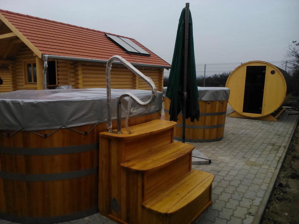 Tuzseri Palinka Tanya Экстерьер фото